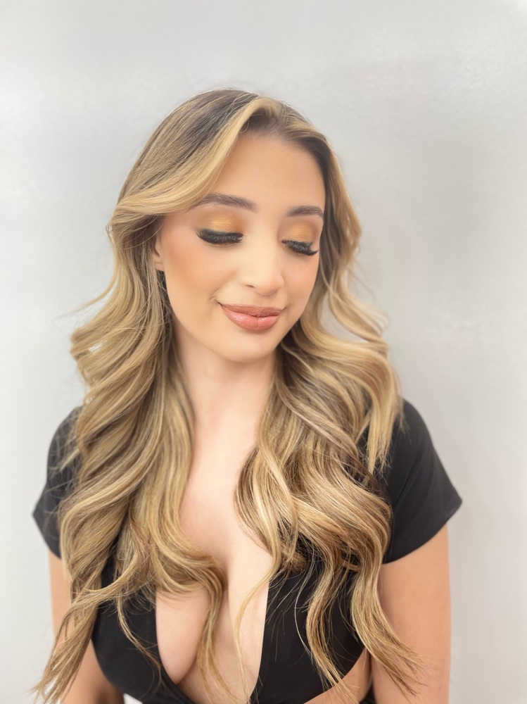 Soft Glam Simple Eyes