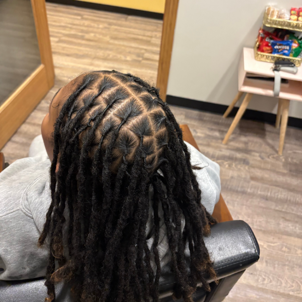 Loc Retwist (No Style) at Nadia’s Loc Lounge in Brandywine, MD