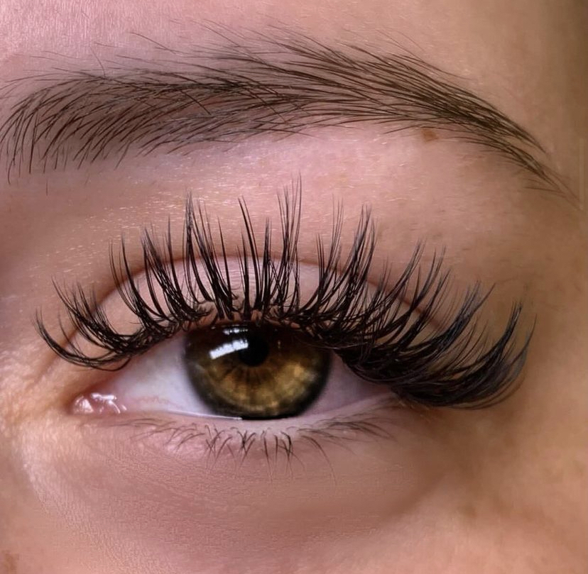 Natural/Wet Look Refill 15-21 Days at Madd Lash in Sachse, TX