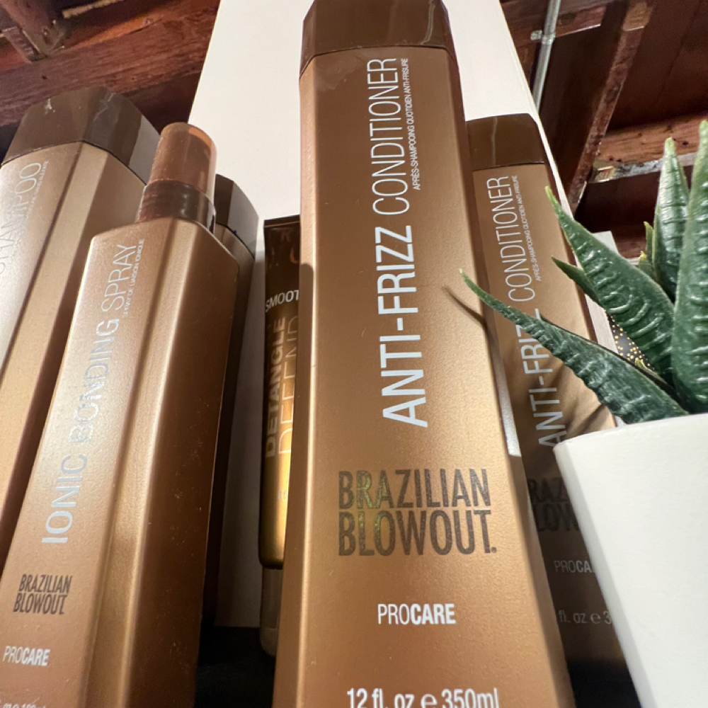 Brazilian blowout Smoothing & Style