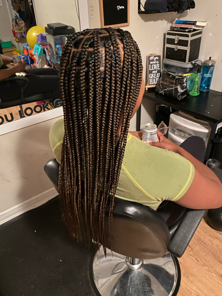 Large Knotless Braids