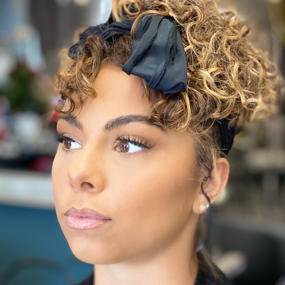 The Signature Glam