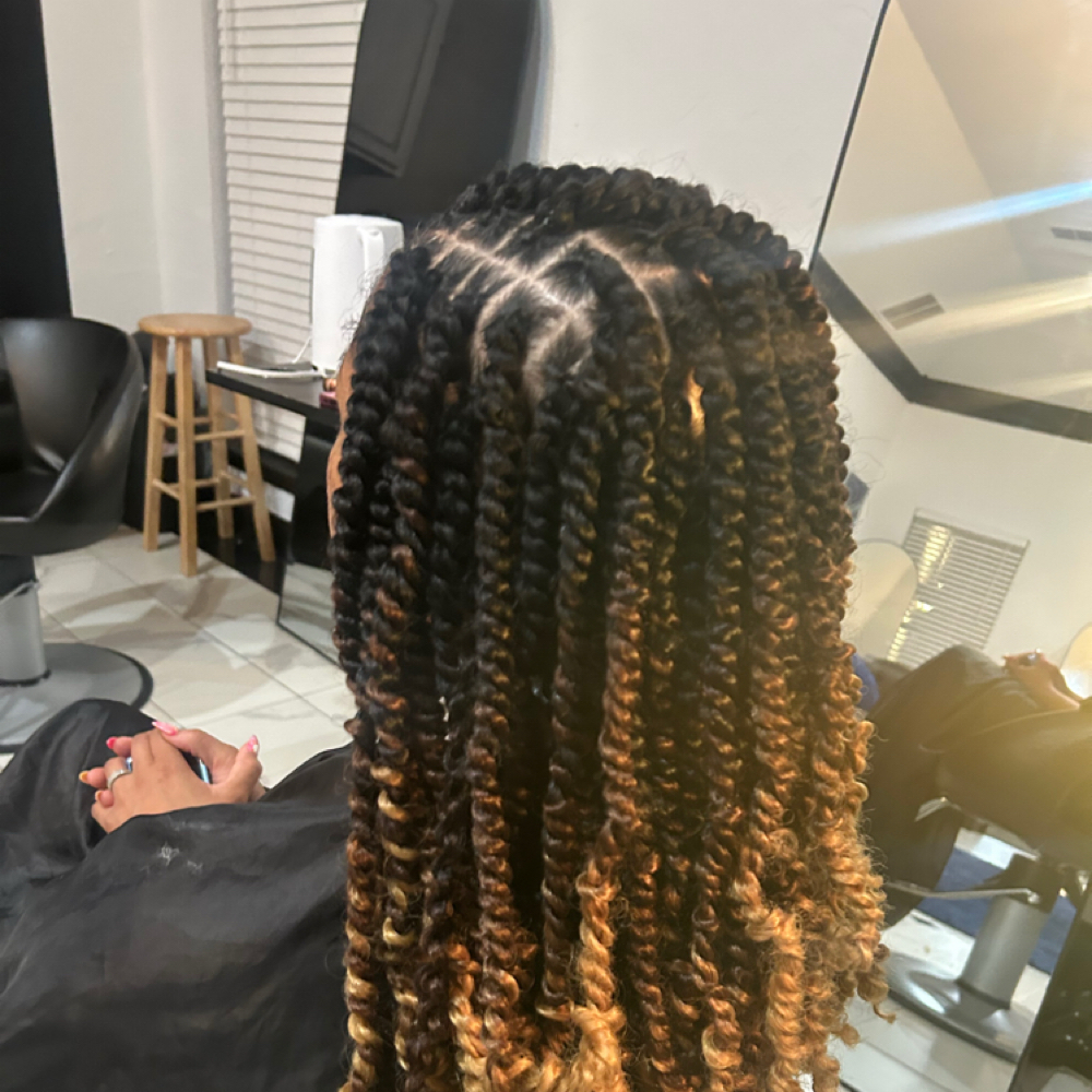 Extended Twist at Loc’d in with Ariel in Olive Branch, MS