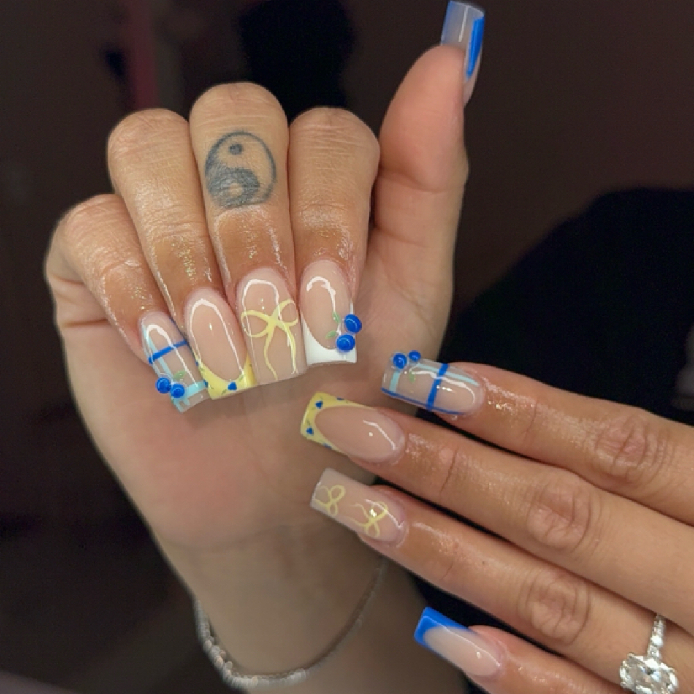 Short Medium Acrylic Nails at Nails By Fanny in phoenix, AZ