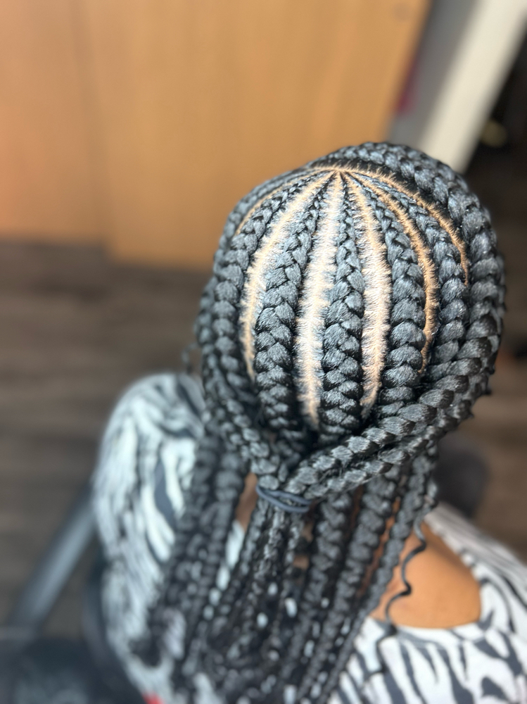 Pop Smokes at BraidsByChardonnay in Milwaukee, WI