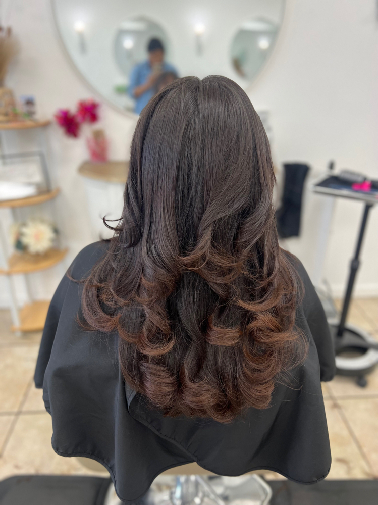 Shampoo & Blowout at Raquelsbeautybar in Fresno, CA