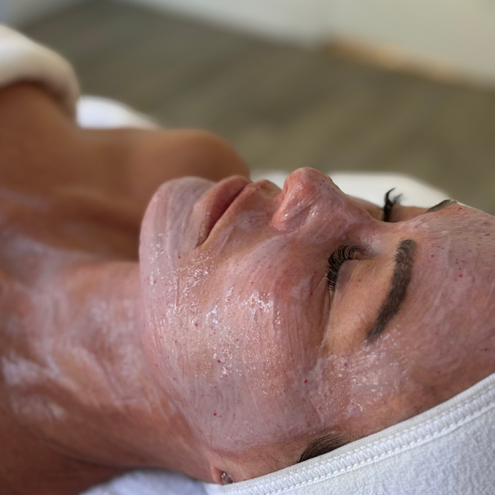 Berry In Love Facial