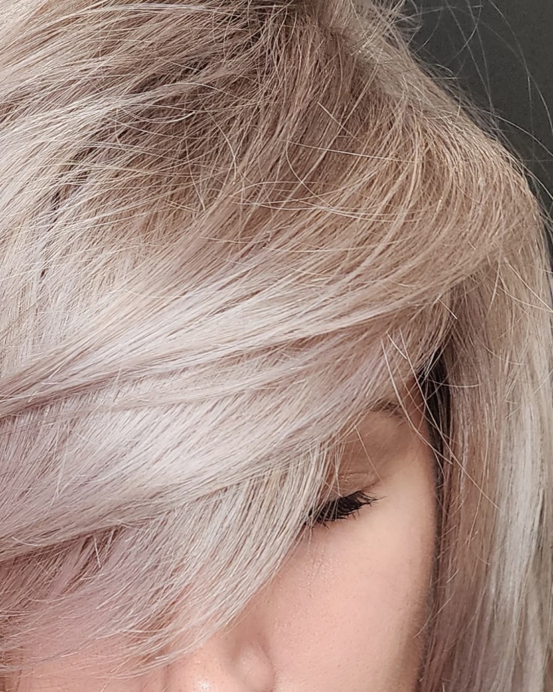 SIGNATURE COLOR ACCENTS