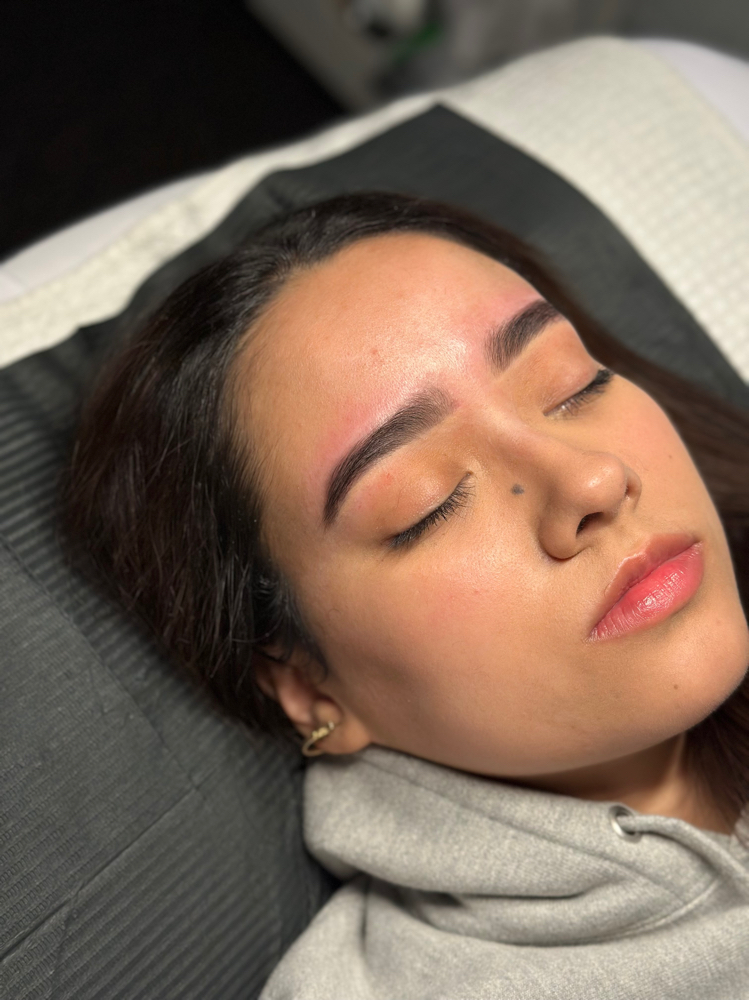 Eyebrow Threading, Sculp & Tint