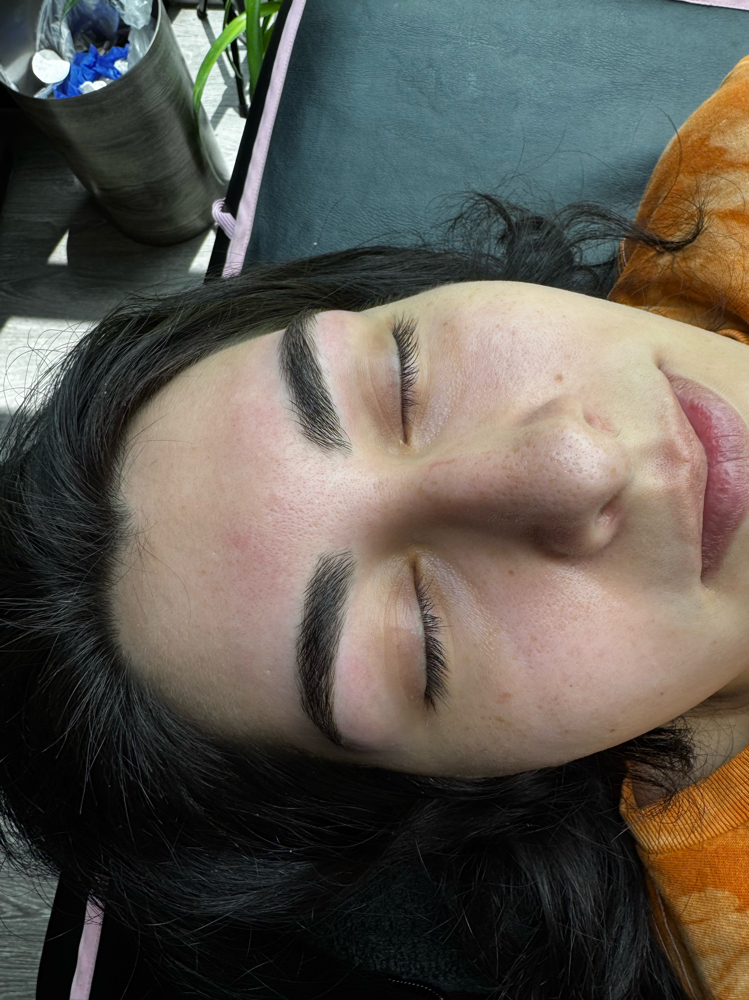 RETURNING CLIENTS: Eyebrow Wax