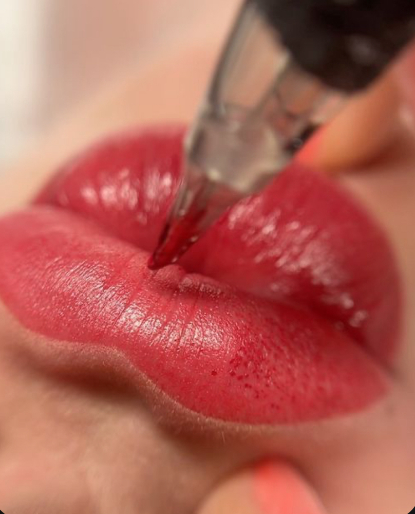 Lip blushing