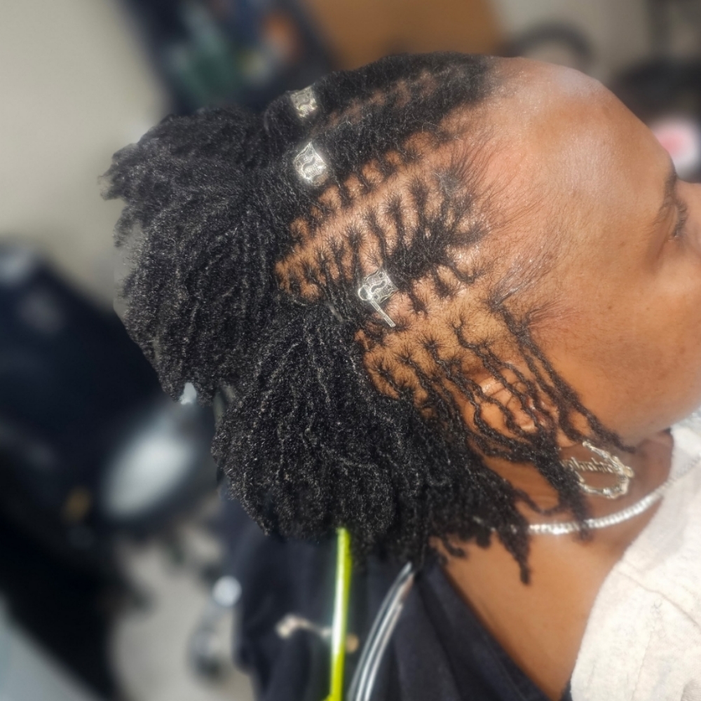 Microloc wash & retighten. at Naturally Loc'd & Loaded LLC. in New Castle, PA