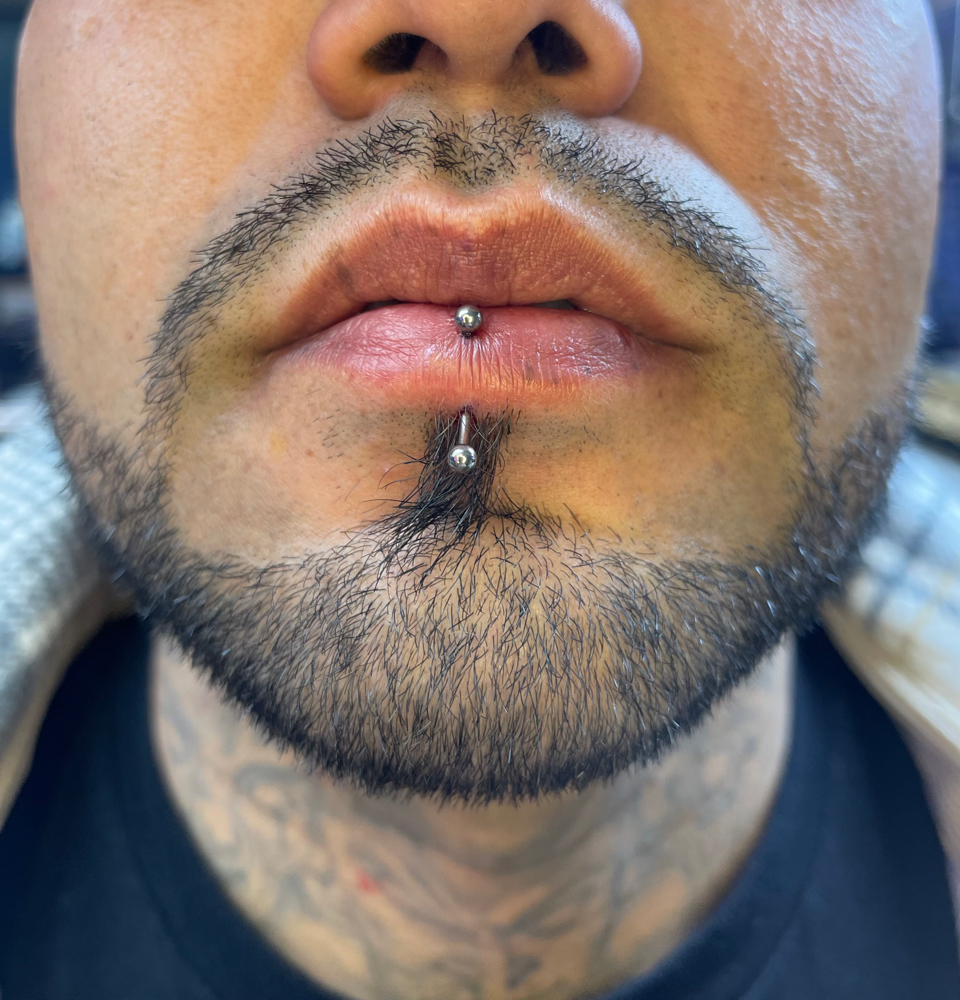 Vertical Labret (Angel Kiss)