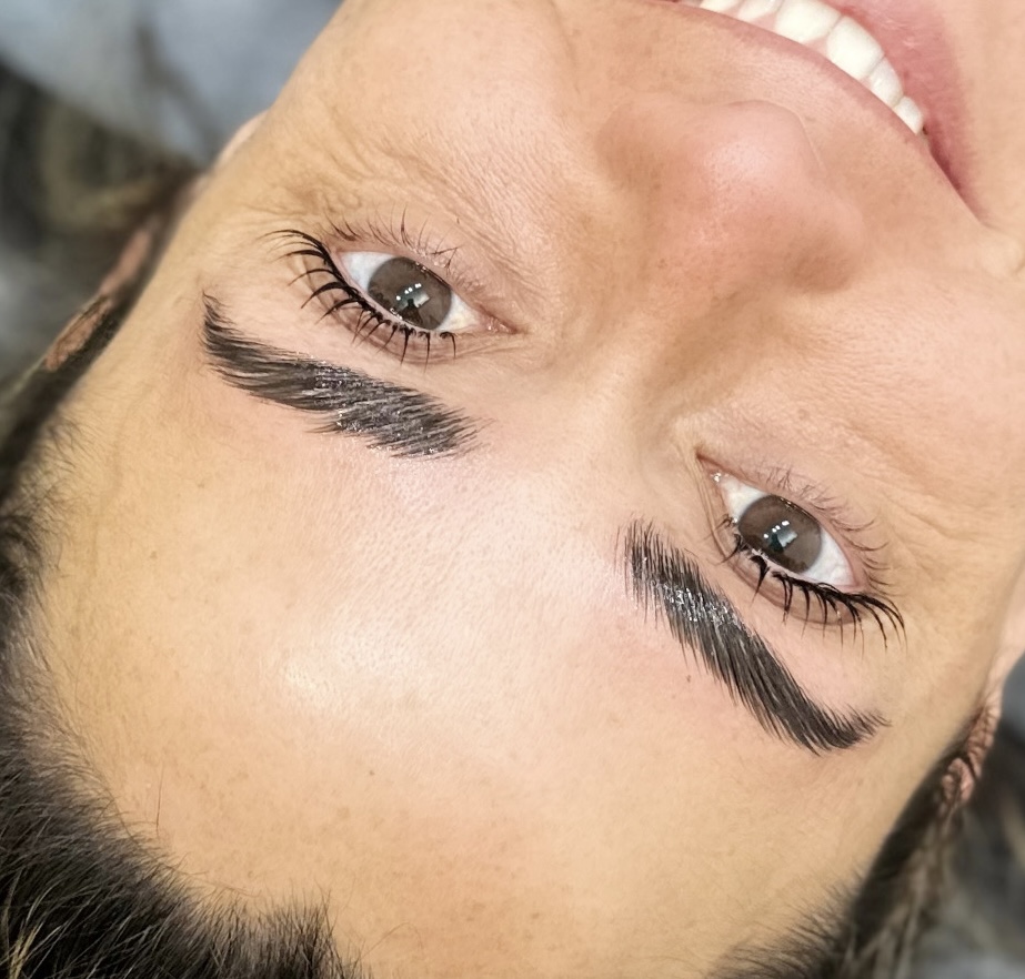 Brow Lamination (Includes Shaping)