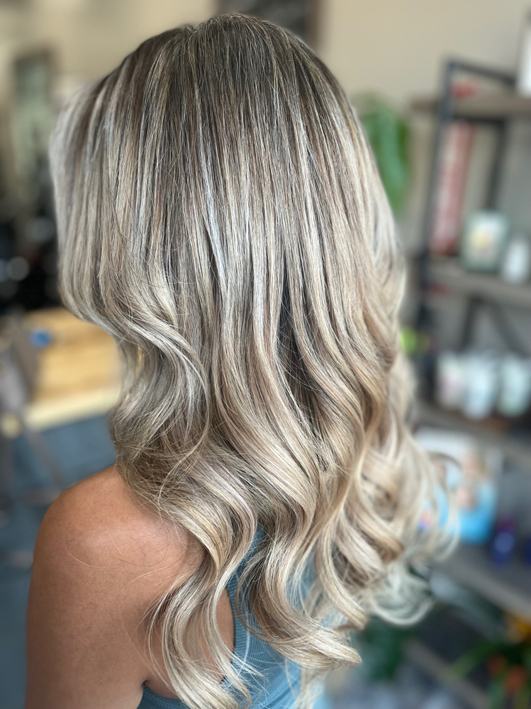 Partial Foil Haircut Blowdry