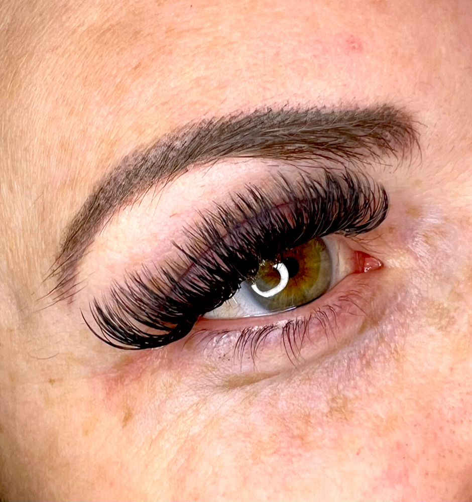 Volume Eyelash Extensions Full Set