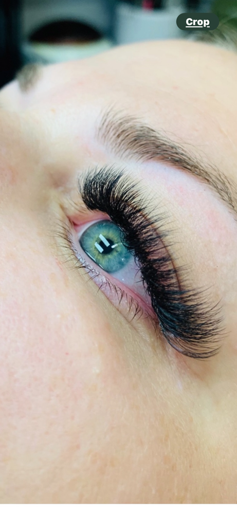 FULL SET VOLUME LASHES