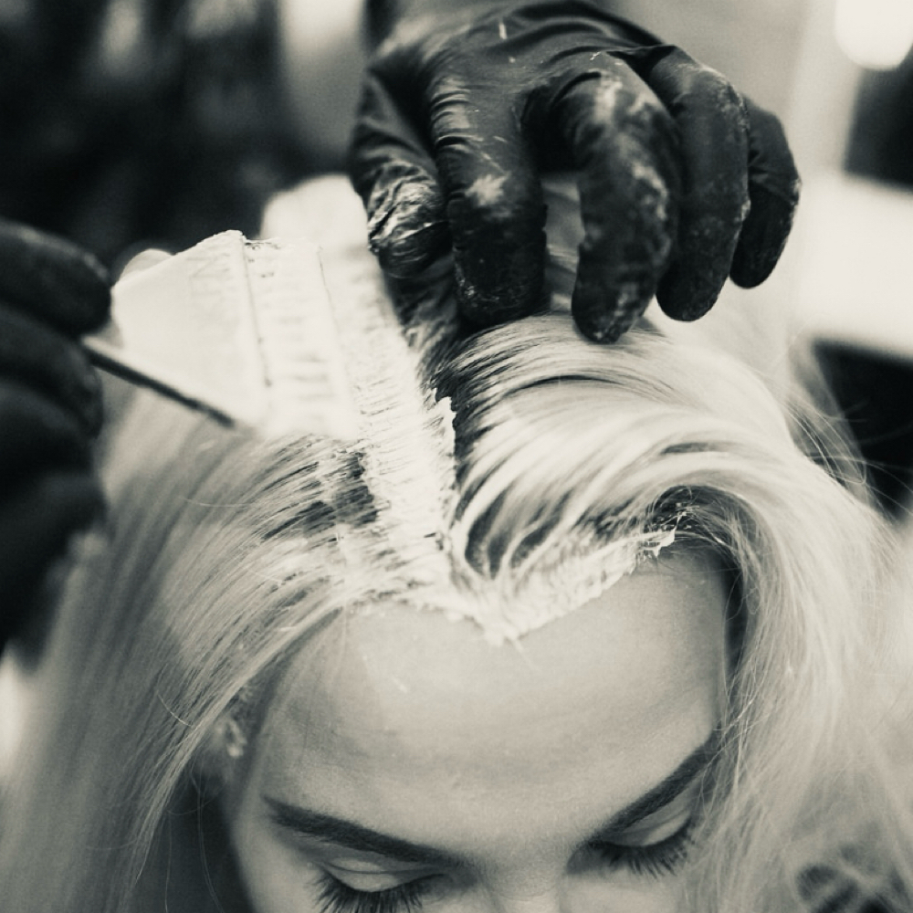 Root Blonde Retouch at Sandra Arraiga in Long Beach, CA