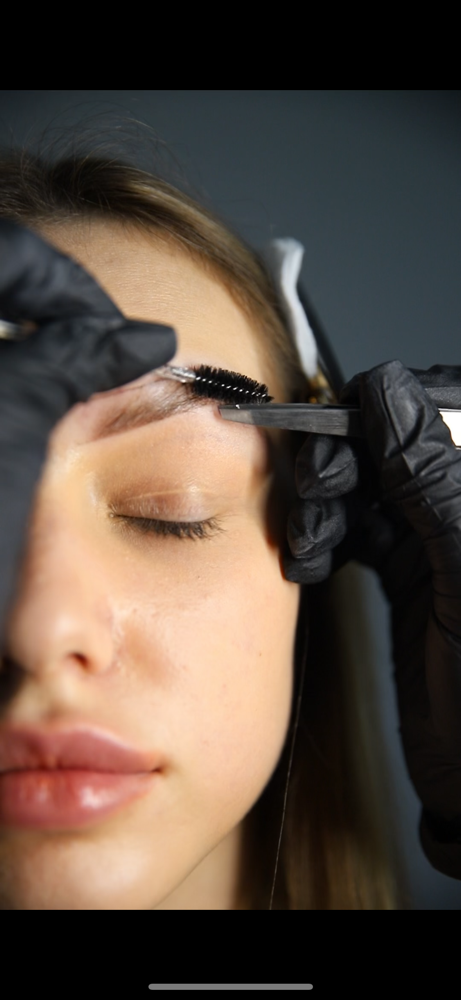 Eyebrow Correction (Shaiping / Wax)