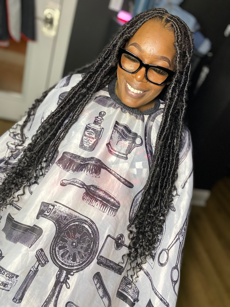 Distressed Loc Cury Ends (long )