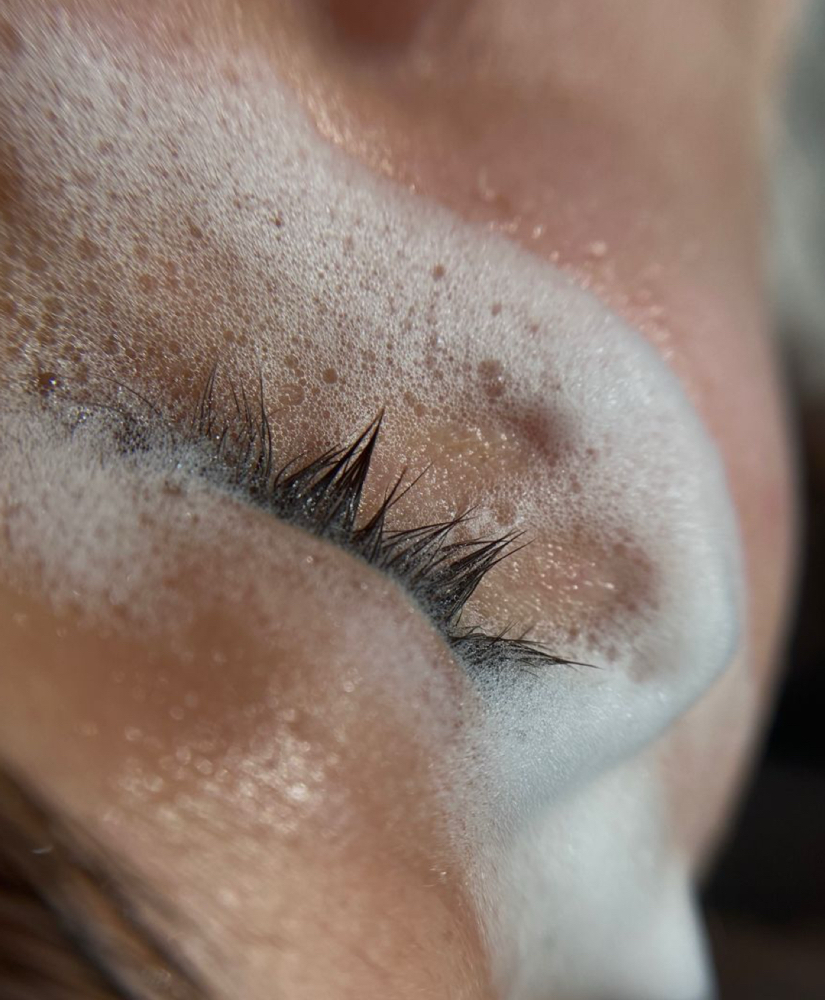 Eyelash Extension Removal at Lavish Artistry Lounge in Wantagh, NY