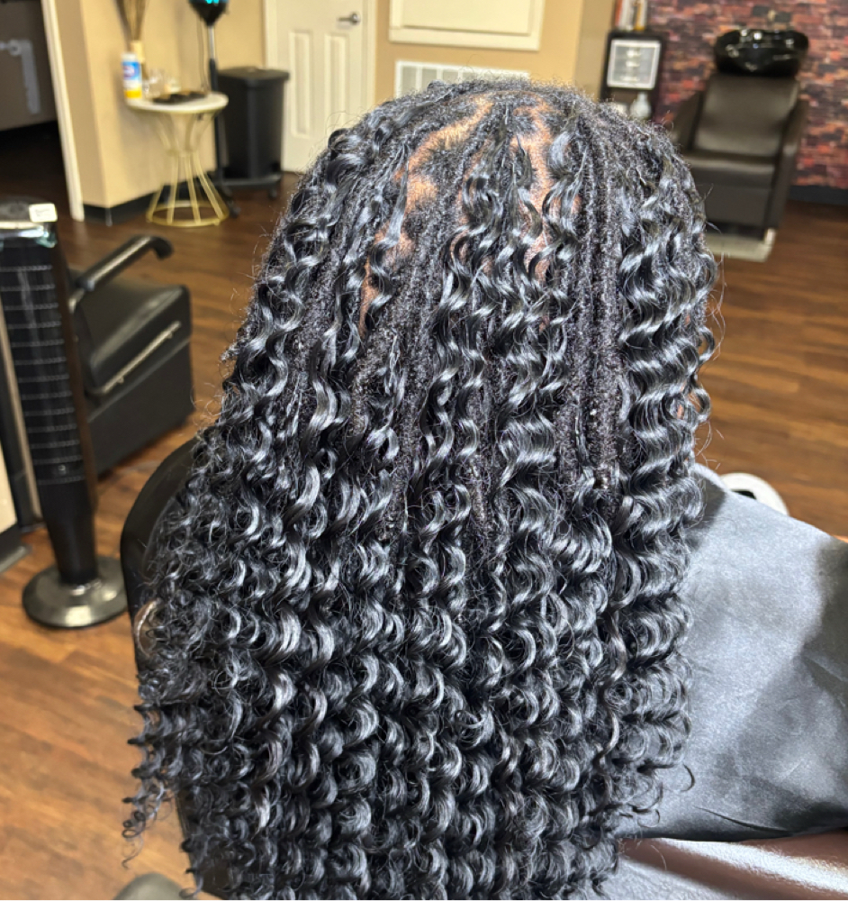Miracle Knots Over Locs at Some Like It Loc’d in Chandler, AZ