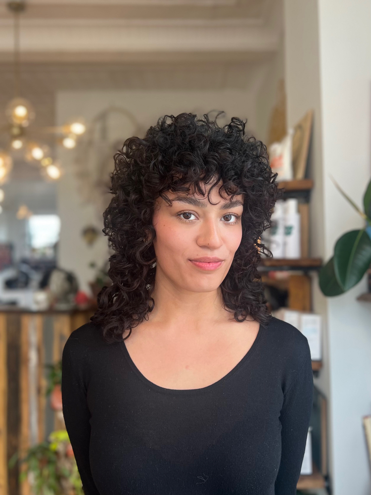 Custom Curl Shaping (Claudia)