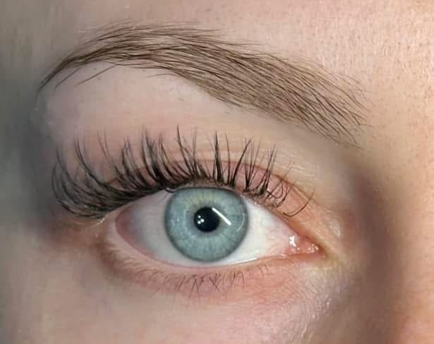 Hybrid Lash Extensions