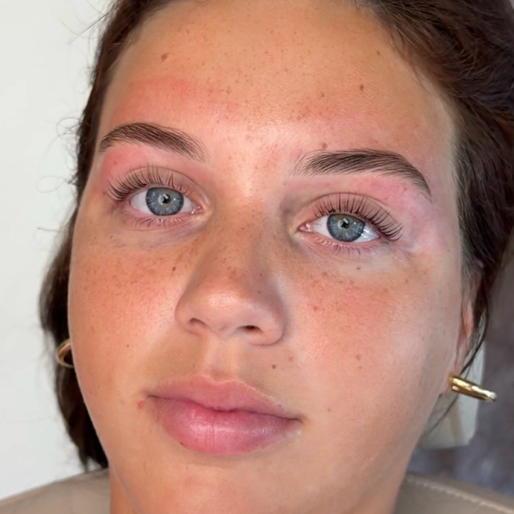Brow Sculpt & Korean Lash Lift at Miami Beauty Corner in Miami, FL