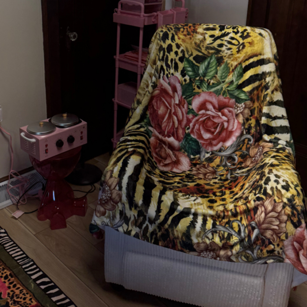 Full Face Wax at Lexxahh’s Luxury Nail Lab in Hartville, OH