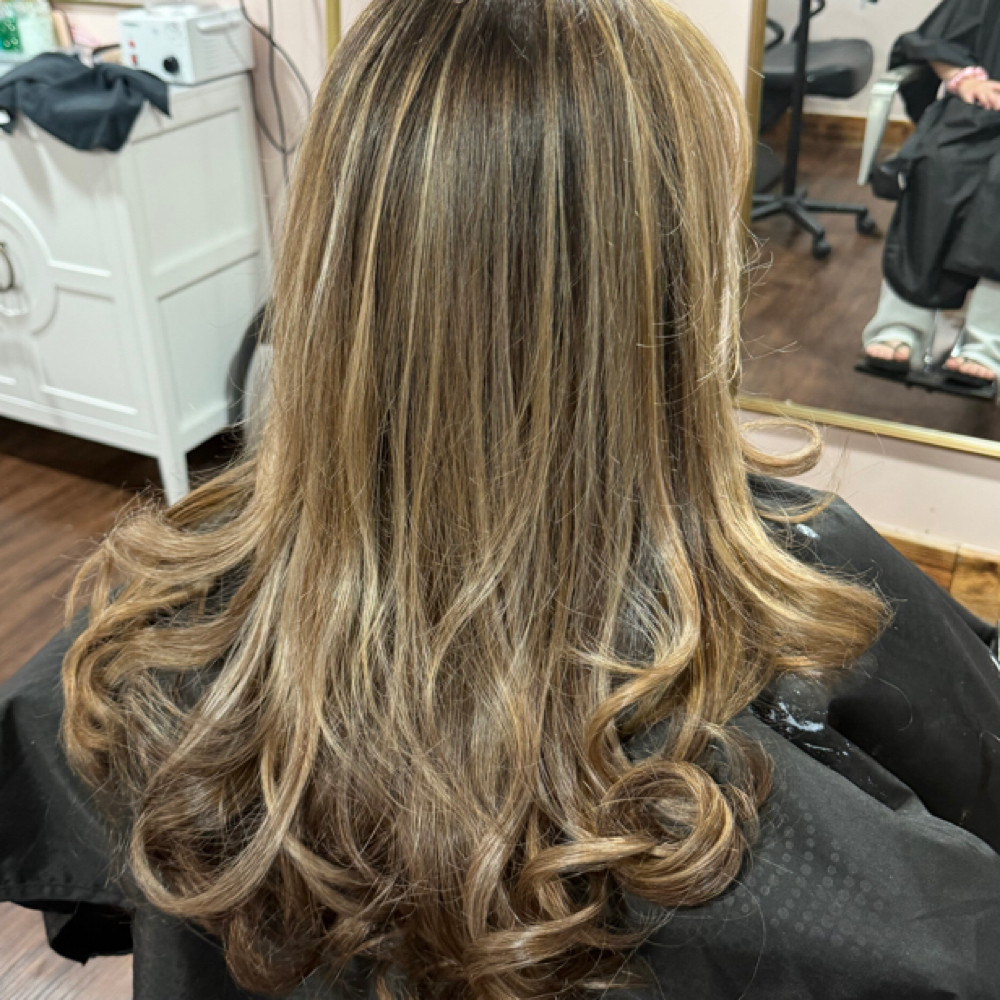 Partial Highlight at XclusiveBeauty in River Rouge, MI
