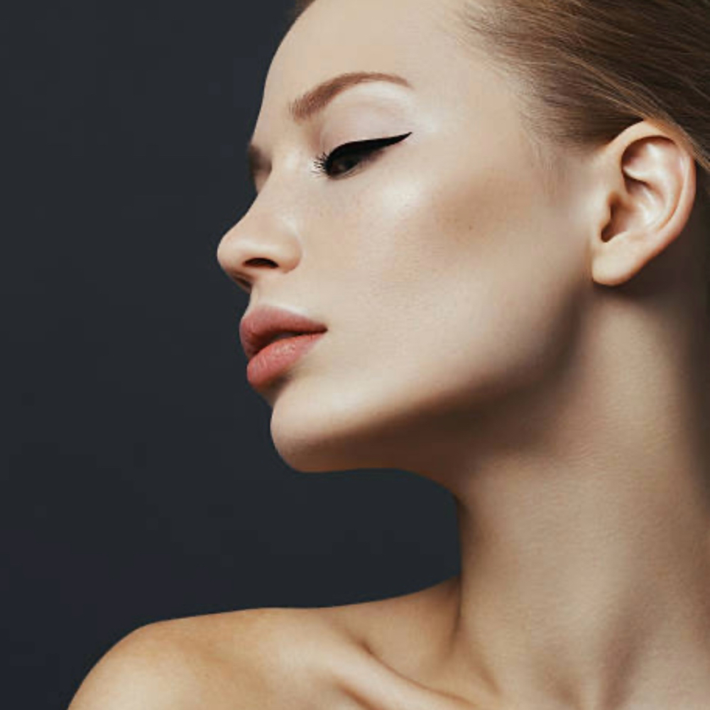 Nefertiti Neck Lift