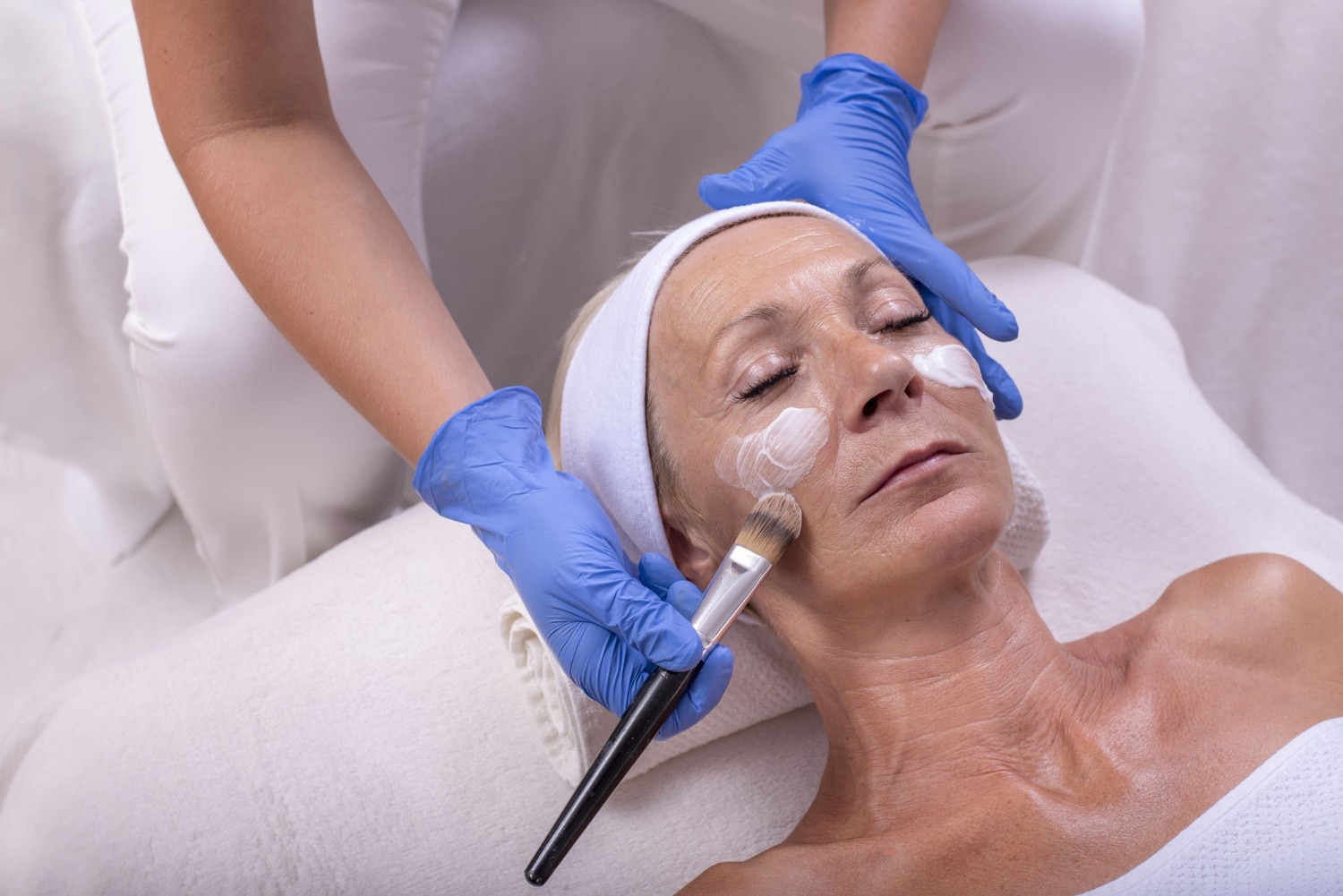 Facial-anti aging facial