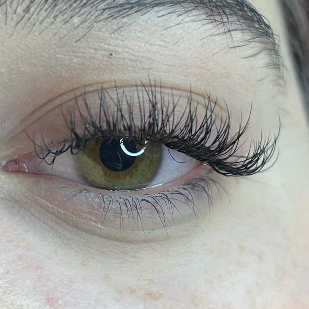 Classic Full Set at Beautyybydani in Red Bluff, CA