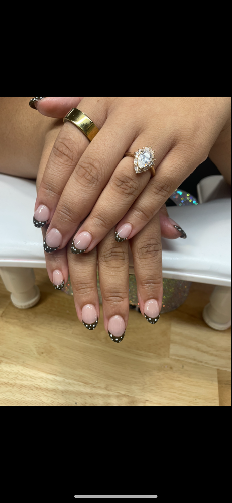 Short Length Acrylic Fill at Serenity’s Haus of Beauty in Bedford, IN