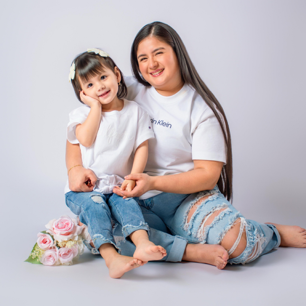 Mommy & me mini session at Angeles Ballon Photography in Gainesville, VA
