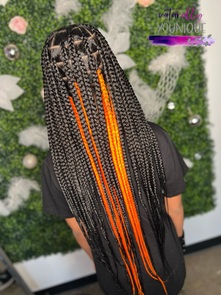 Middle School Medium Knotless at Naturally Younique Studio in Coatesville, PA