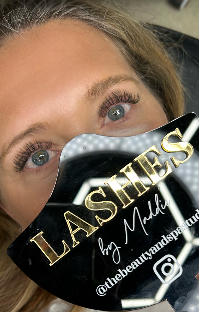 Classic Lash Extesnions