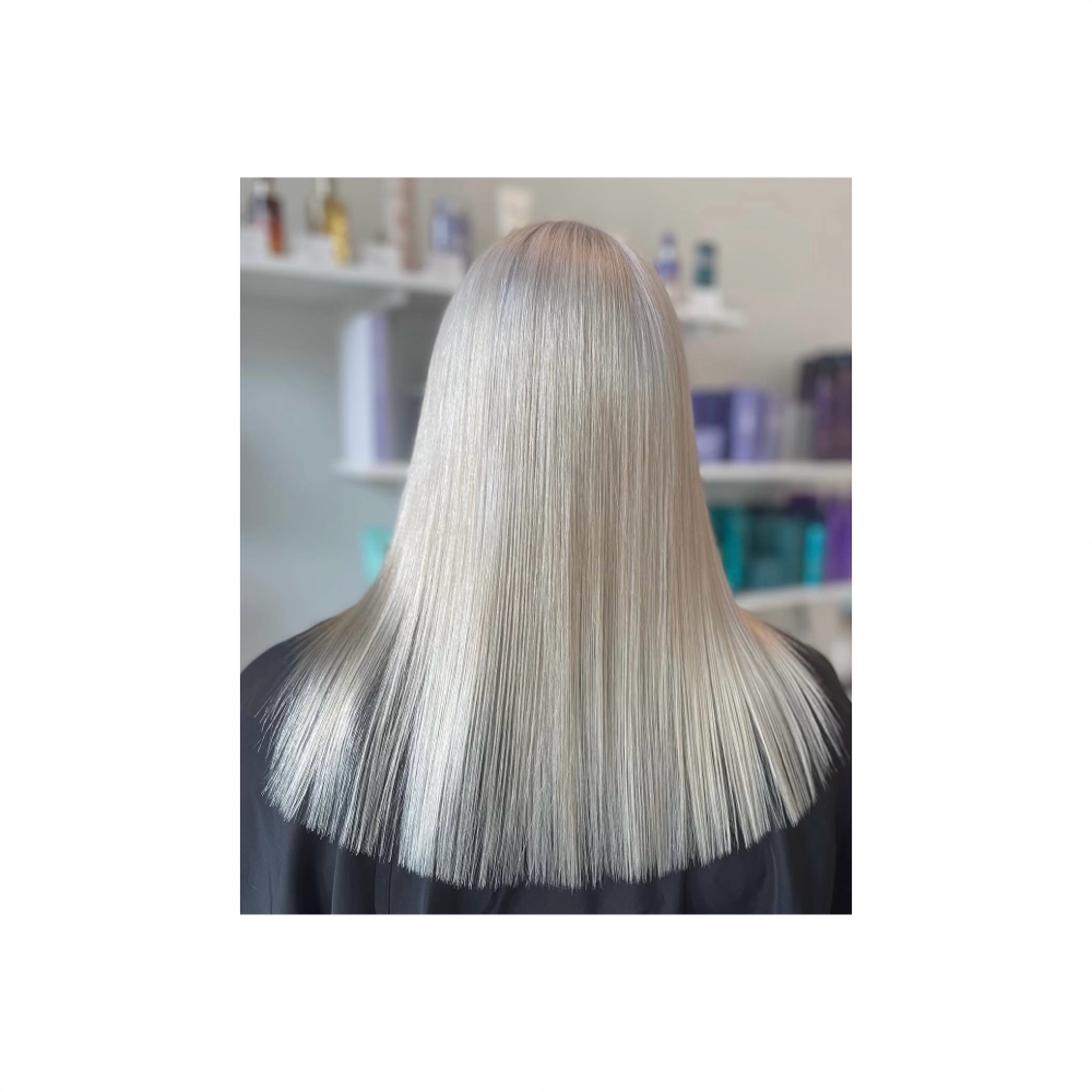 Bleach And Tone at The Beauty Vault in Naples, FL