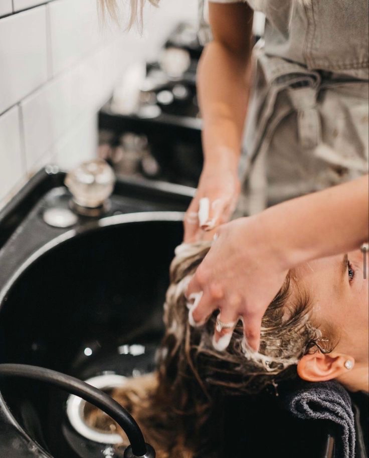 Shampoo and Style