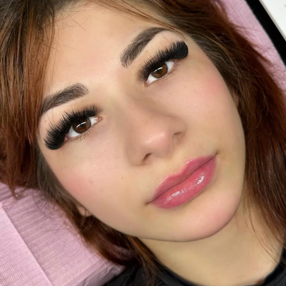 𝘾𝙐𝙎𝙏𝙊𝙈 𝙑𝙊𝙇𝙐𝙈𝙀 𝙎𝙀𝙏 at Mckenzie Artistry in Norfolk, VA