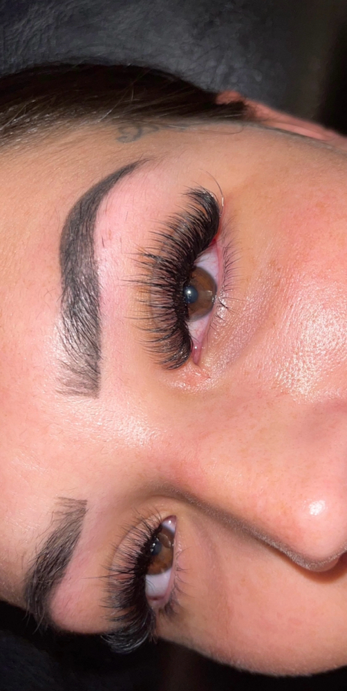 Volume/Hybrid Lash Fullset