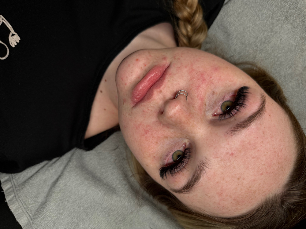 Mega Volume Eyelash Extensions