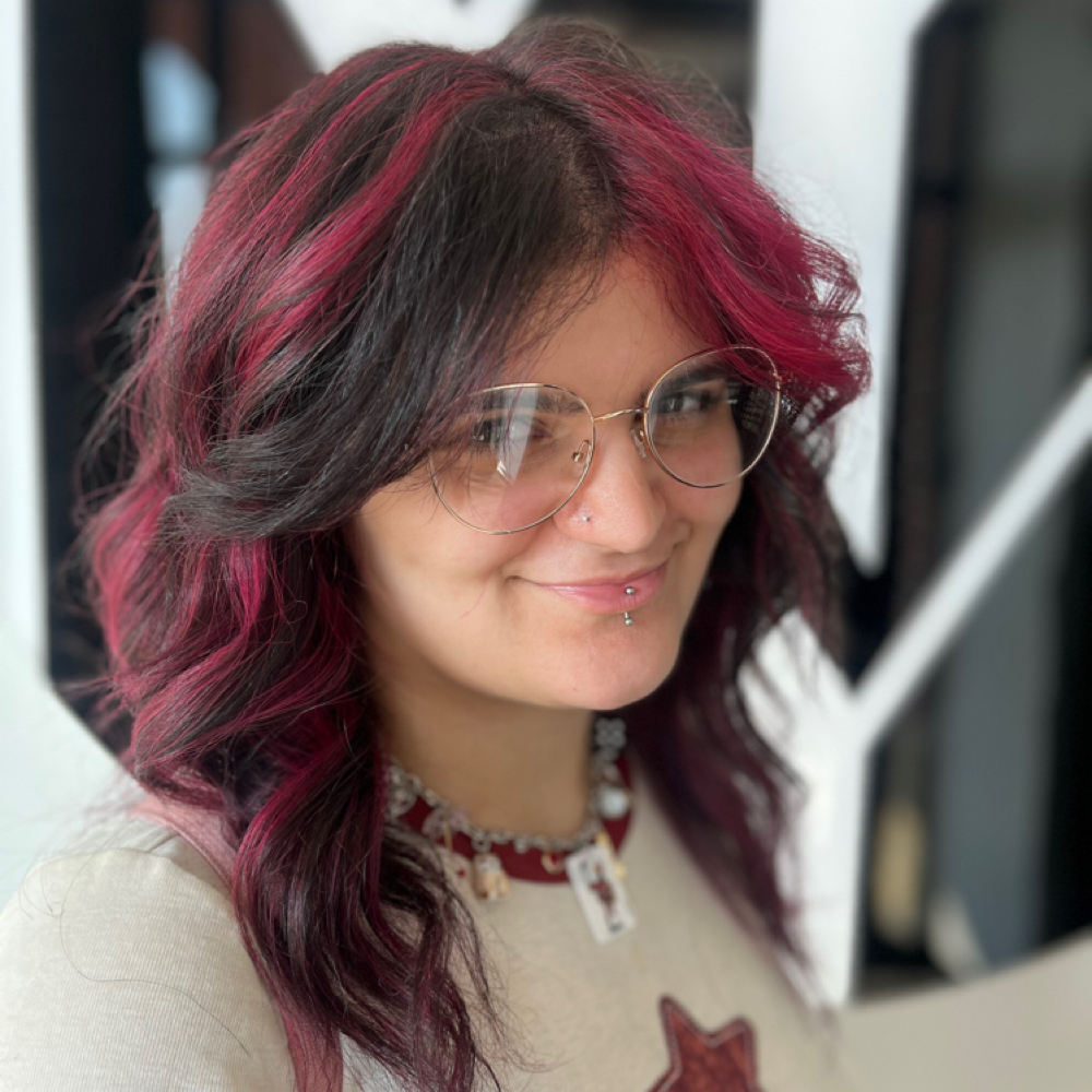 Vivid Refresh at Cosmic Beauty in Middleburg Heights, OH