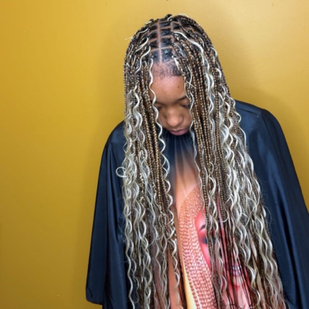 Smedium Knotless (human Boho ) at LAVISH BRAIDS in Buffalo Sc, SC