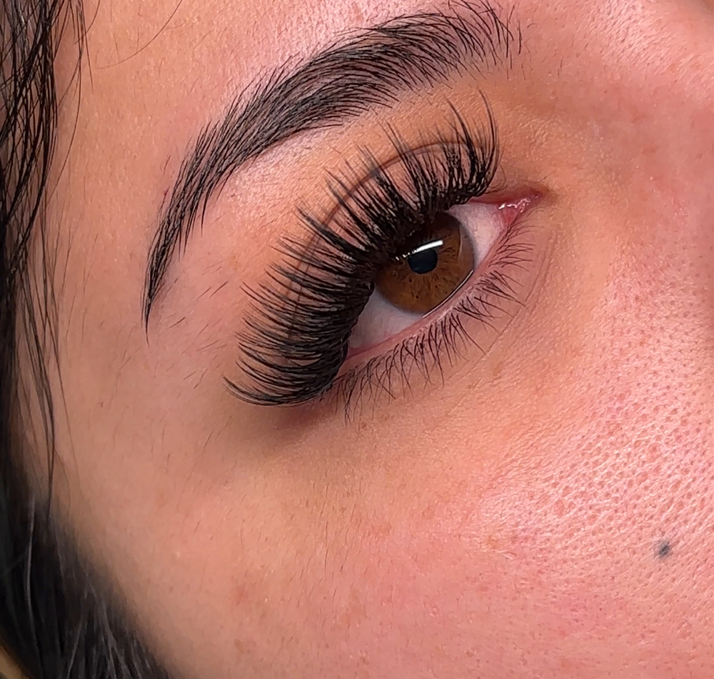 Hybrid Fullset at GlowoutByAnalena in Menifee, CA
