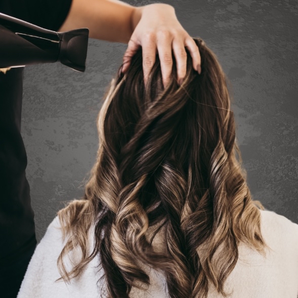 Shampoo & Blowdry