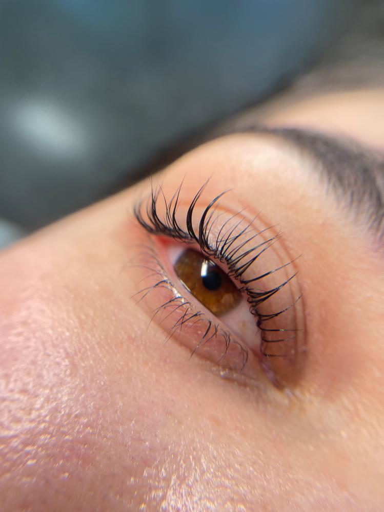 LASH LIFT & TINT