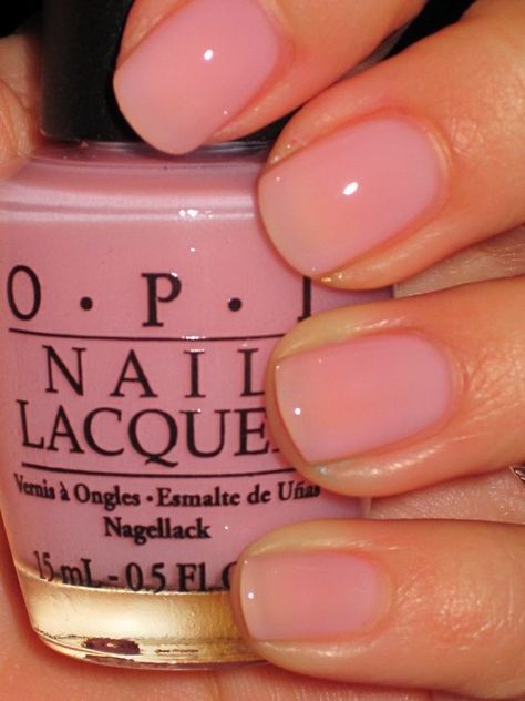 SIGNATURE MANICURE