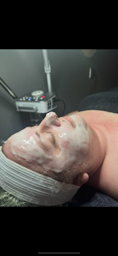 Diamond Glow Facial 💎